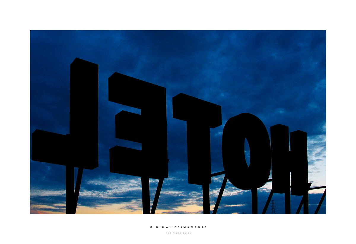 Série Bilboards - Hotel - Foto Pedro Sales - Minimalissimamente